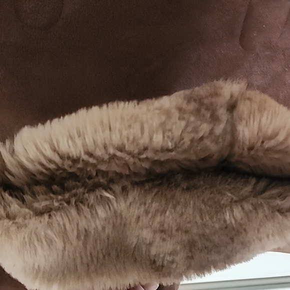 Jones New York Brown Teddy Jacket with Faux Fur Trim.New No Tag. - Picture 7 of 9